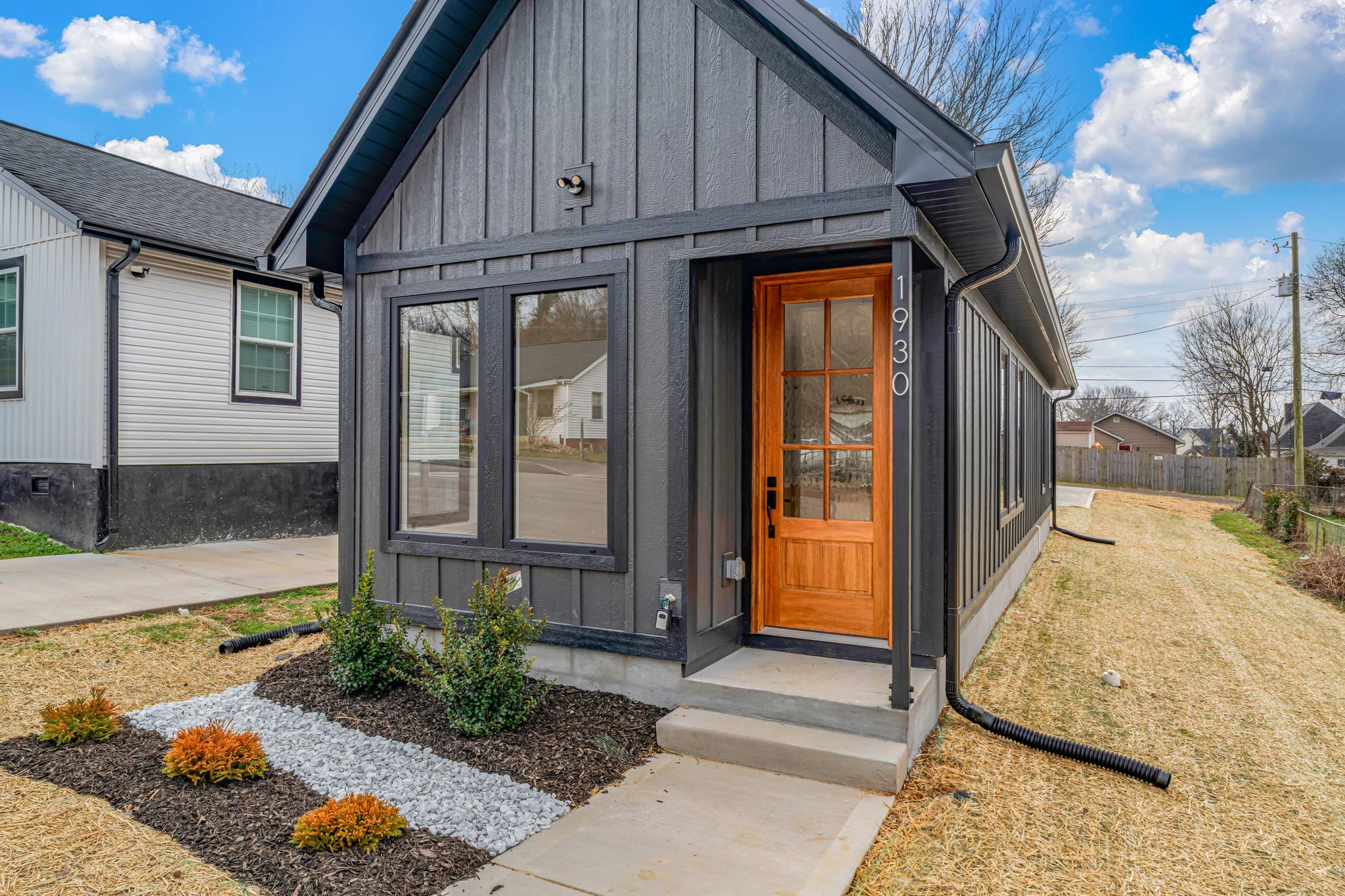 1 3 Web or Mls 1930 Dodson Ave 6
