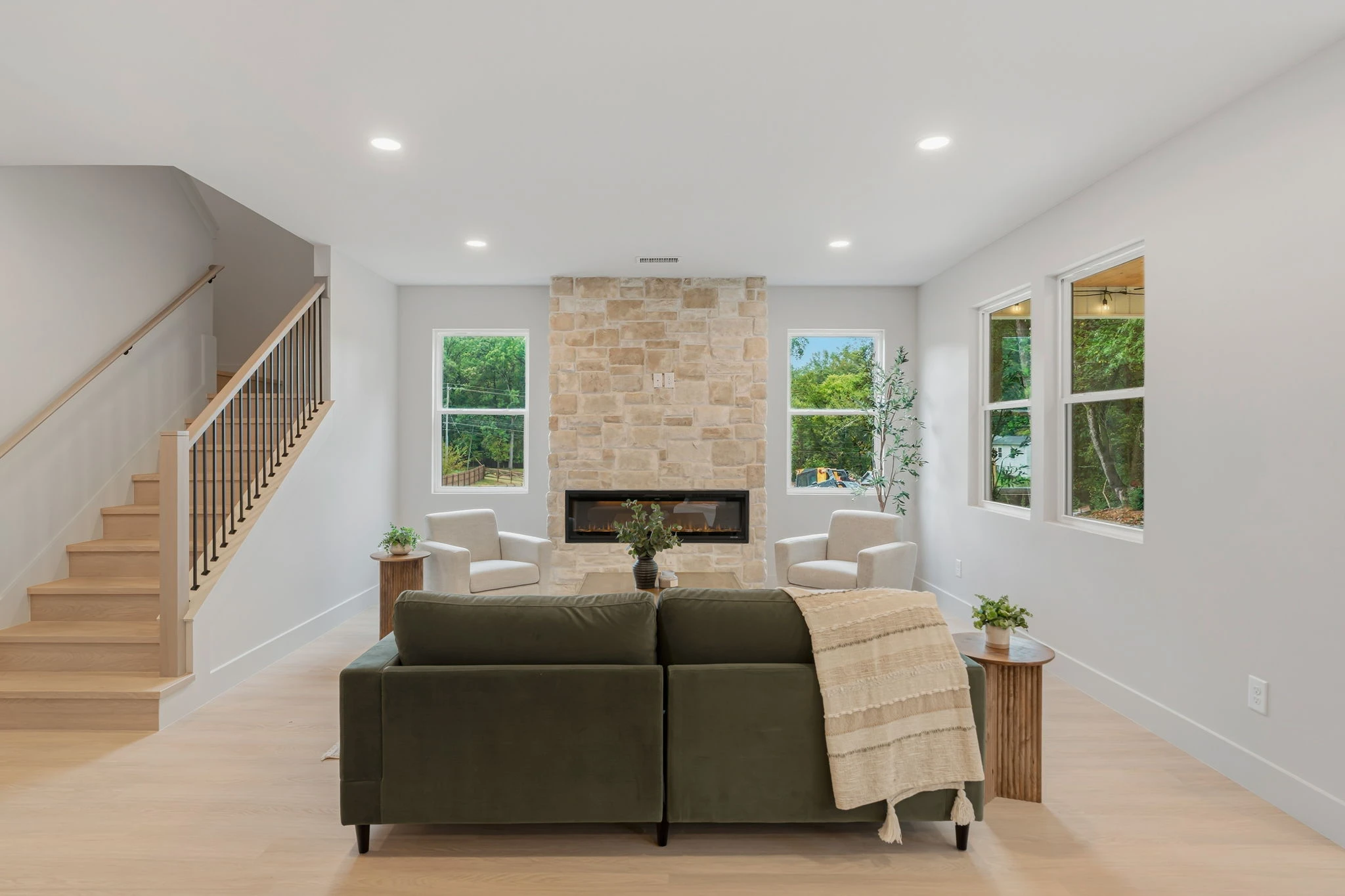 13 Web or Mls 1733 Nathans Cove 15