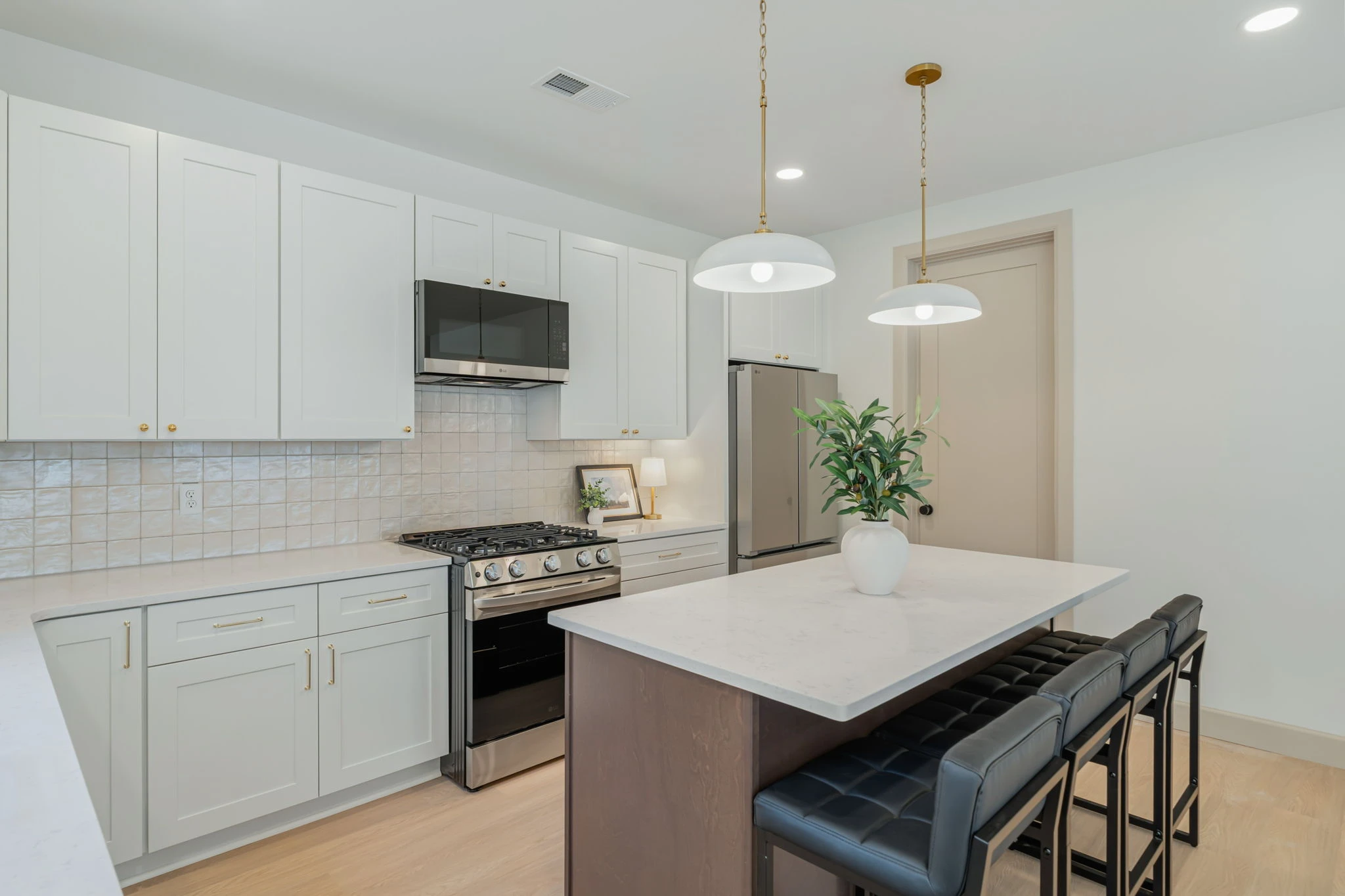 22 Web or Mls 1739 Nathans Cove 23