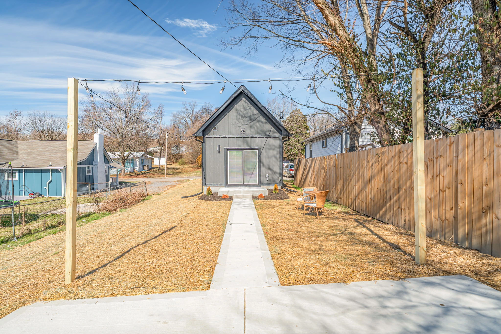 22 Web or Mls 1930 Dodson Ave 24