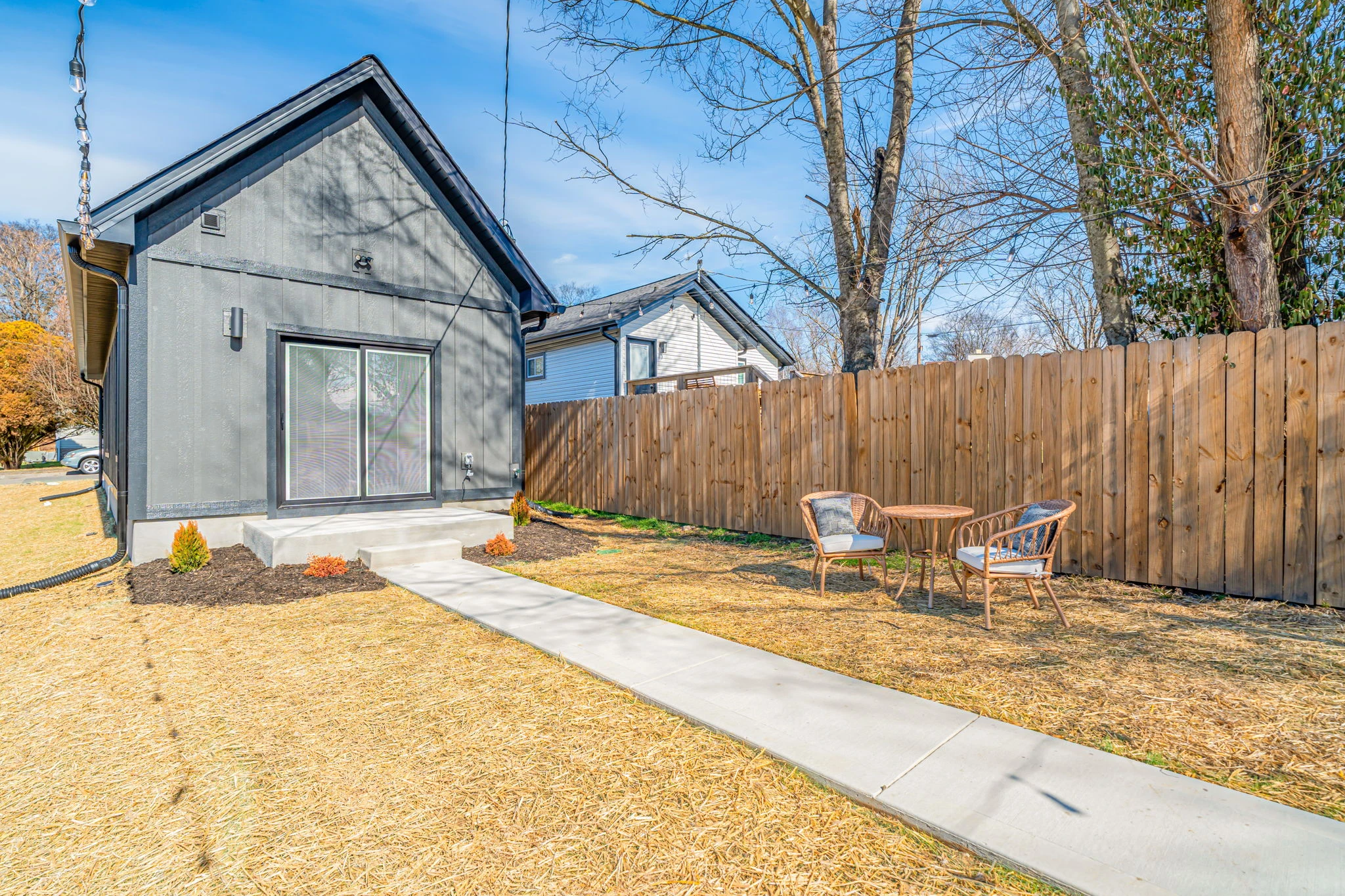 23 Web or Mls 1930 Dodson Ave