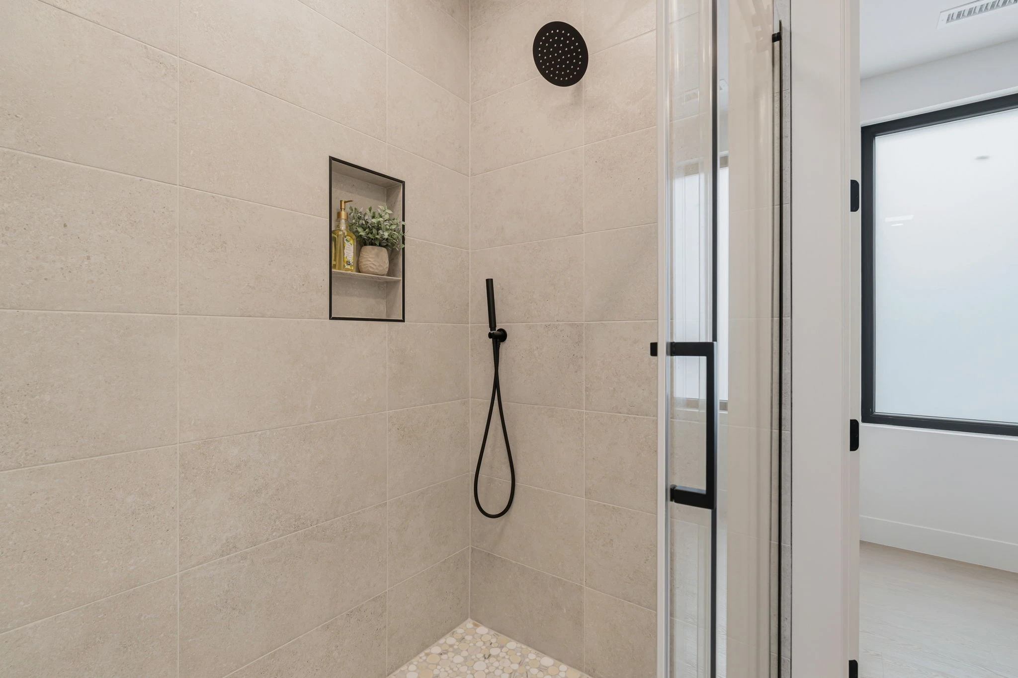 35 Web or Mls 1733 Nathans Cove 38