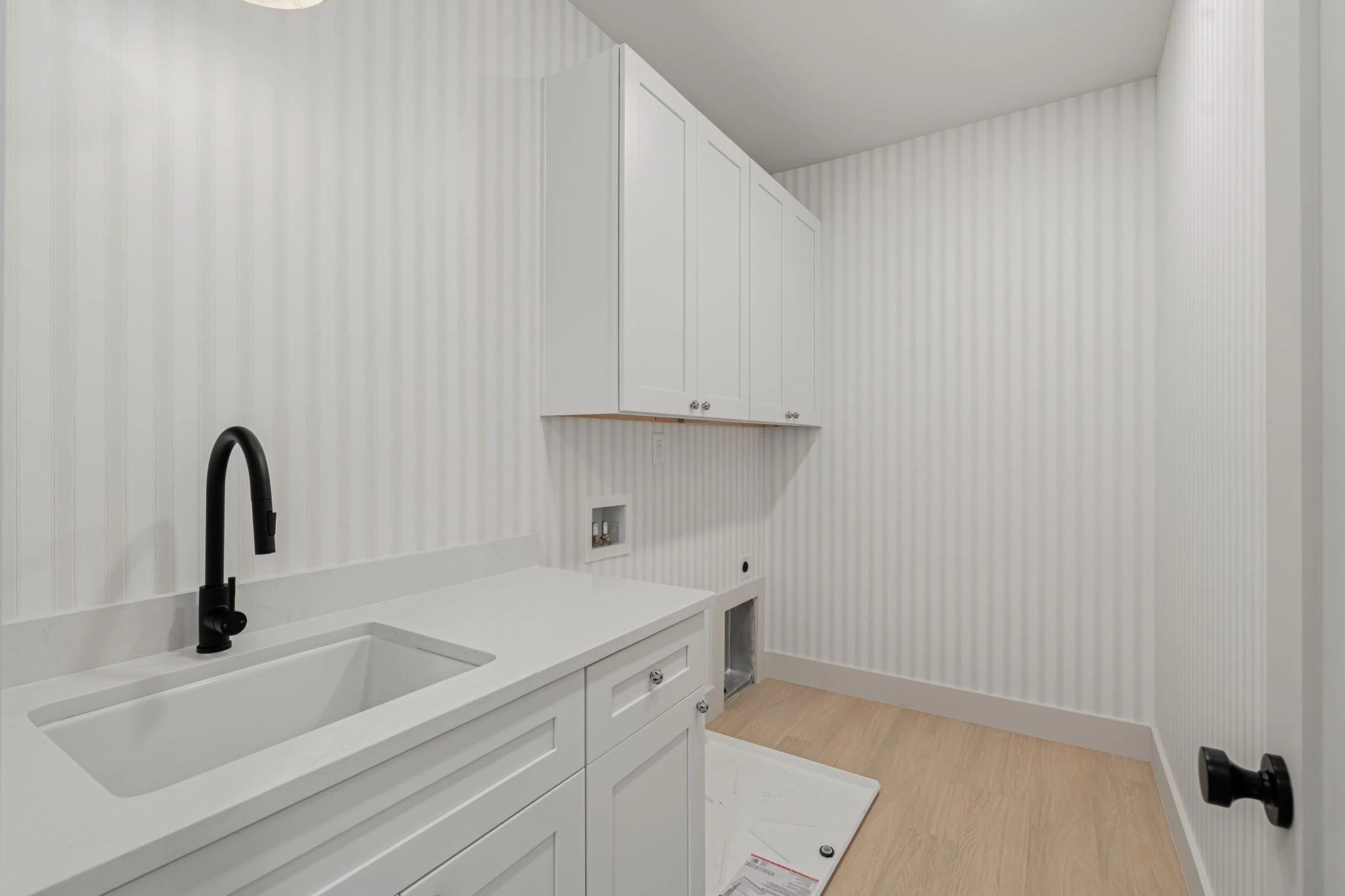 41 Web or Mls 1733 Nathans Cove 44