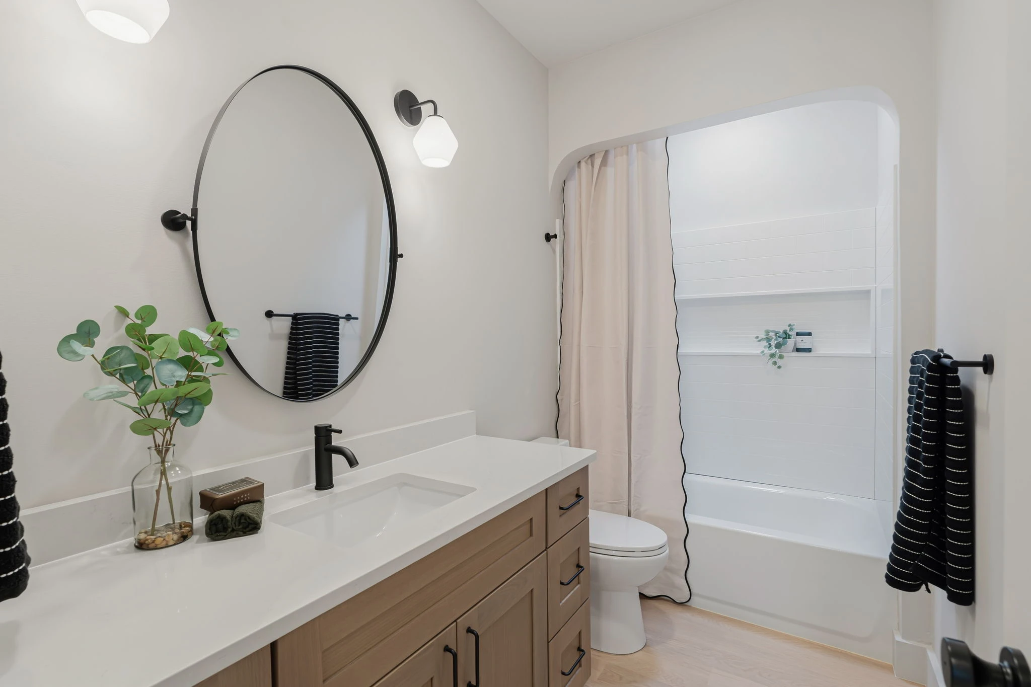 49 Web or Mls 1733 Nathans Cove 52