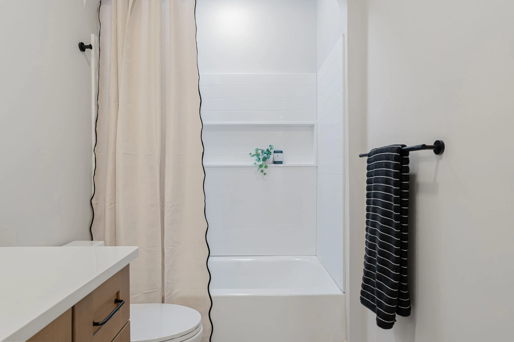50 Web or Mls 1733 Nathans Cove 53