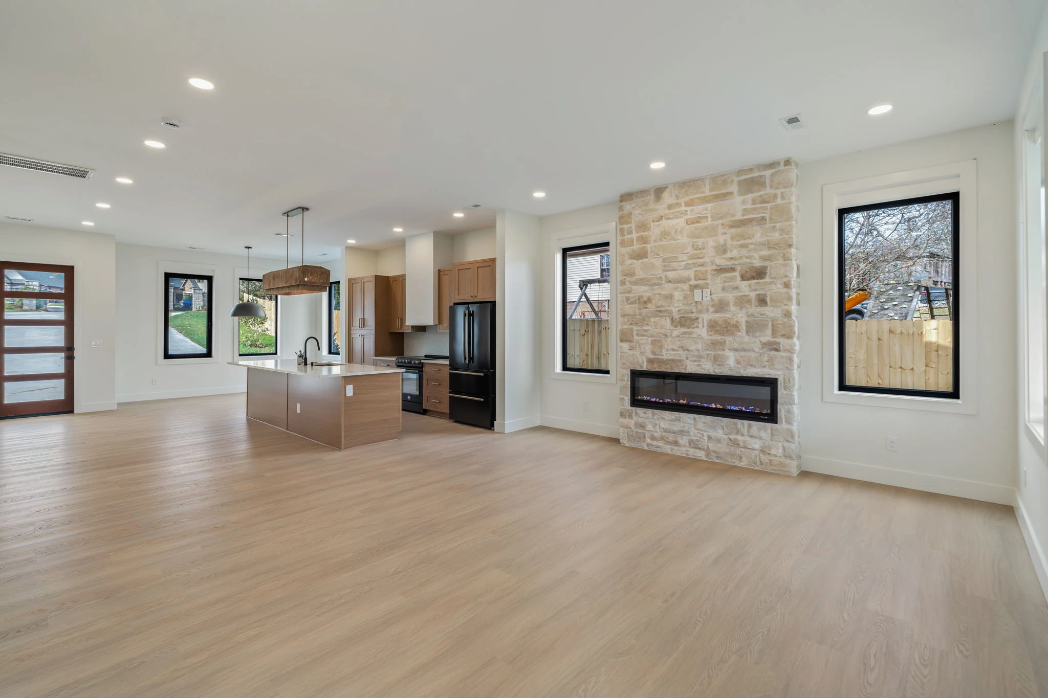 E2 16 Web or Mls 7808 S Northshore Drive 17