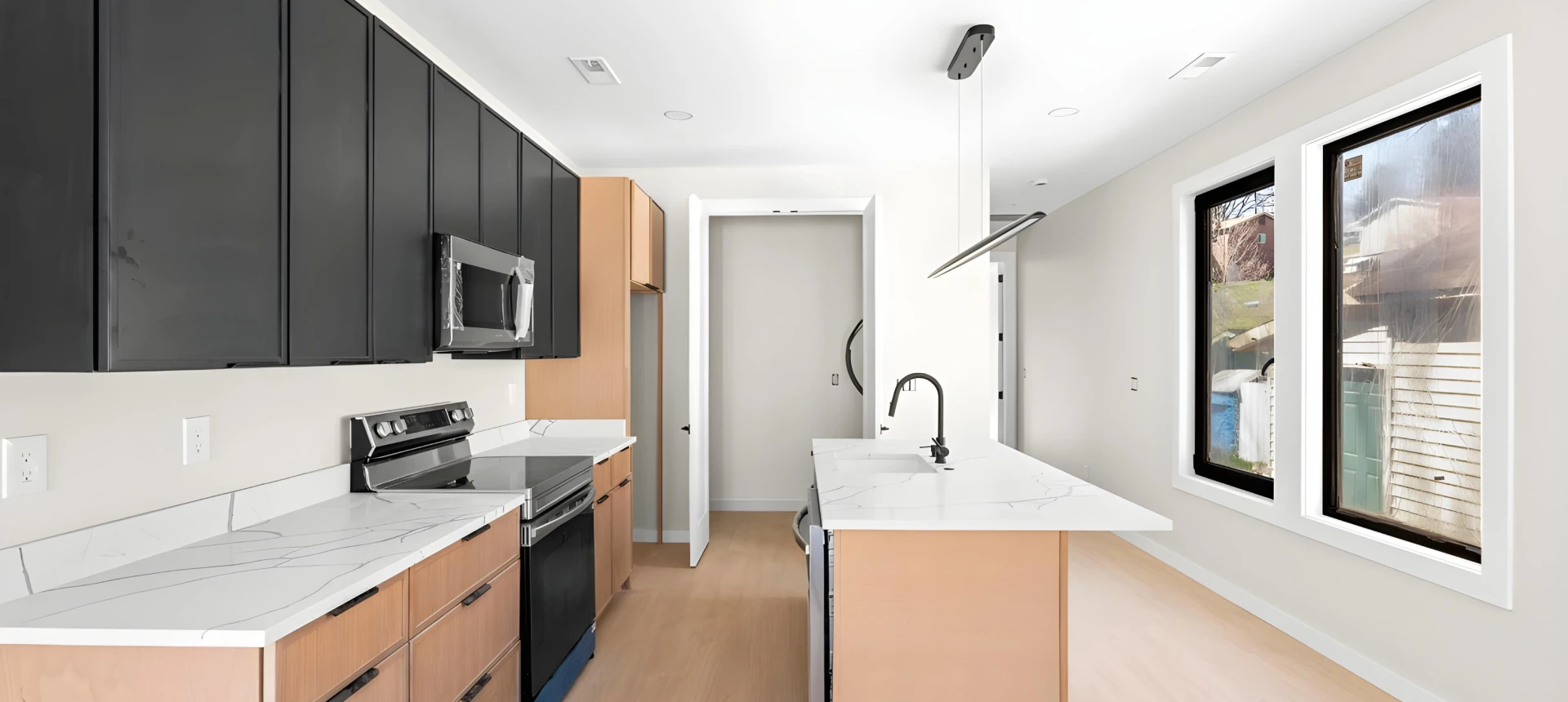 Elevation Thumbnail Raven 5