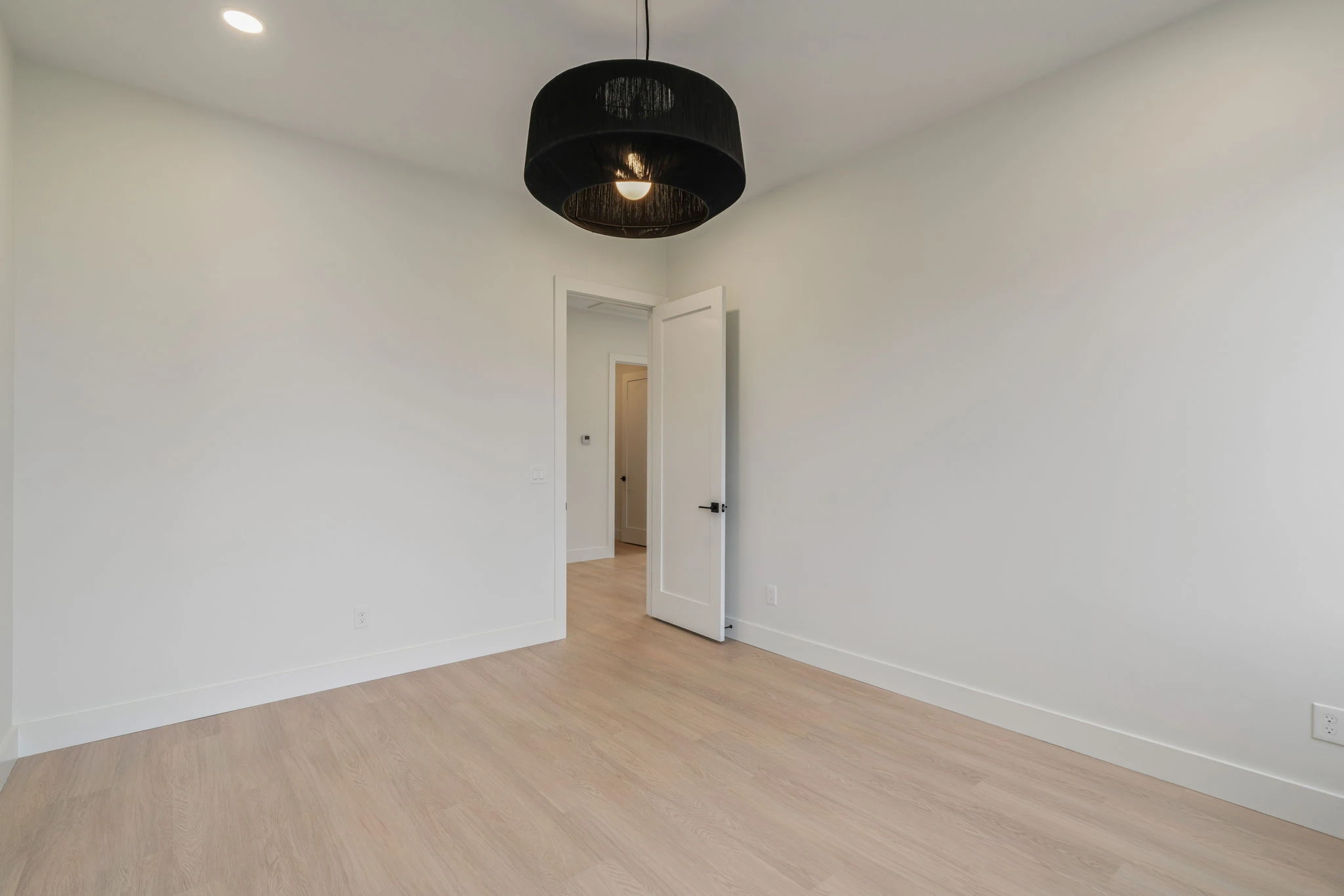 I1 35 Web or Mls 7808 S Northshore Drive 36